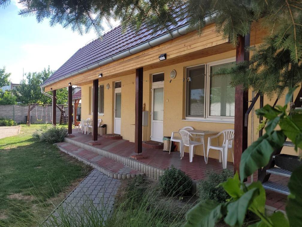 Alenka Ξενοδοχείο Štúrovo Εξωτερικό φωτογραφία